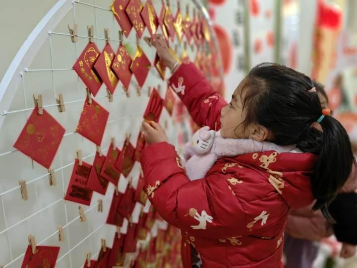 快乐8选10个号中3个好消息，揭秘你的小幸运