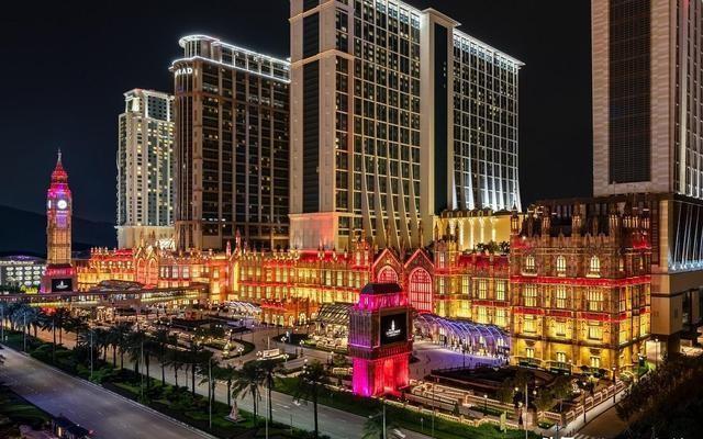 2035年，澳门之夜—未来之城的璀璨篇章2023年今晚澳门特马开奖带生肖