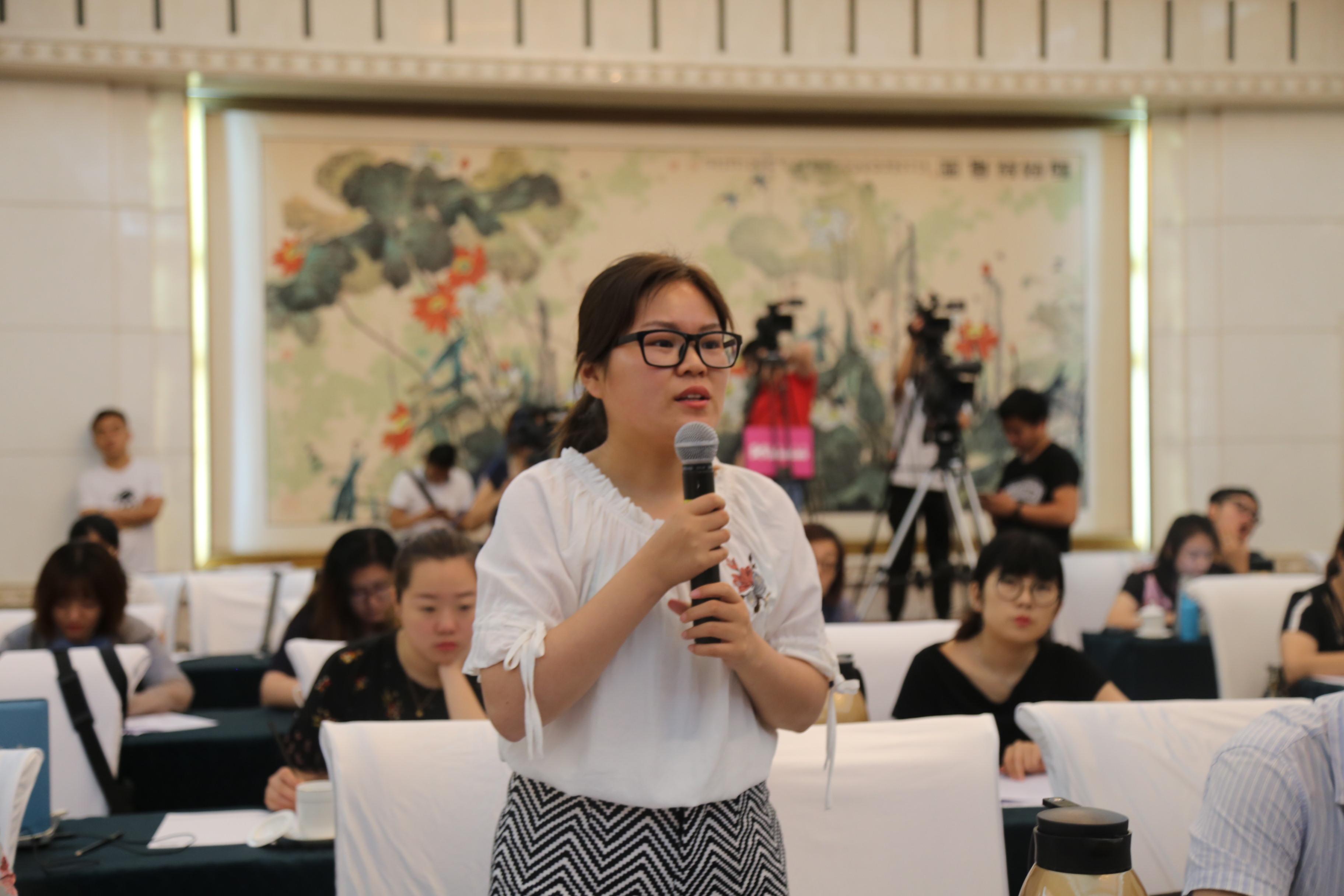 探索新澳门大众网官网，网页版体验与特色服务解析澳门大众报电子版